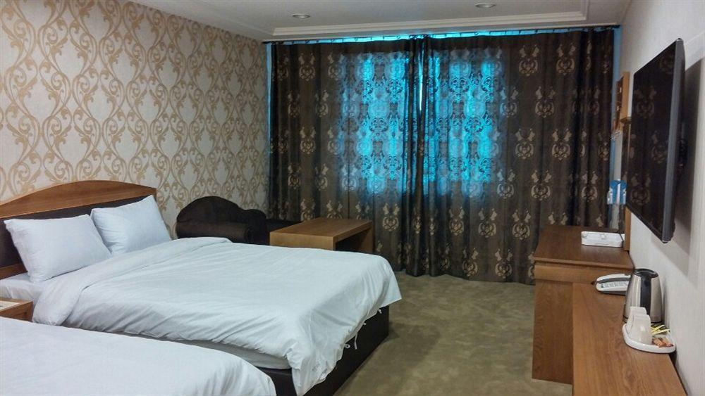 Amber Hotel ג'גו מראה חיצוני תמונה